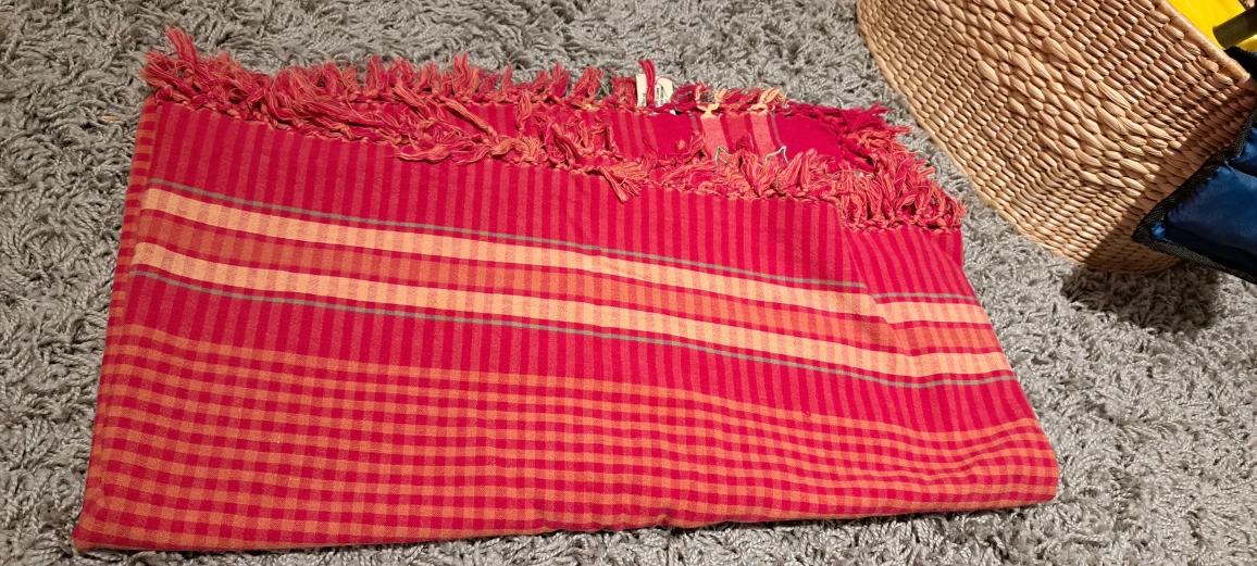Large Tablecloth  #freecycle thumbnail