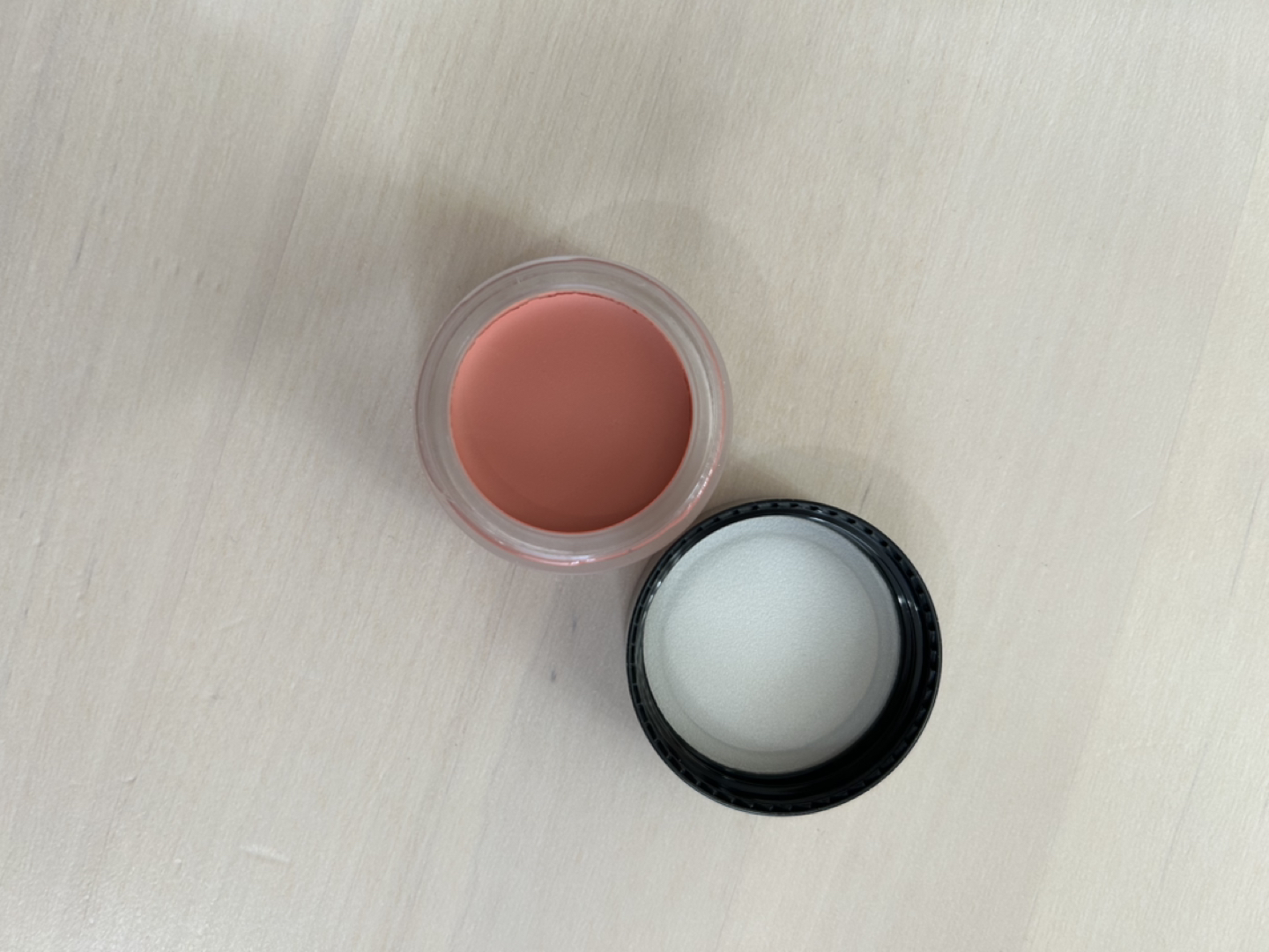 Lise watier blush and eye shadow thumbnail