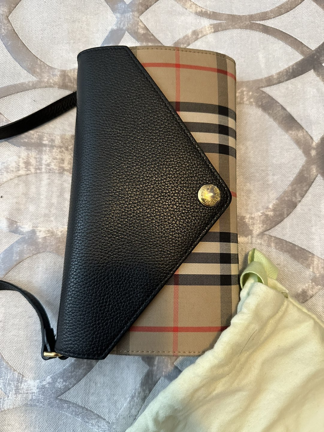 Burberry Vintage Check and Leather Wallet with Detachable Strap thumbnail