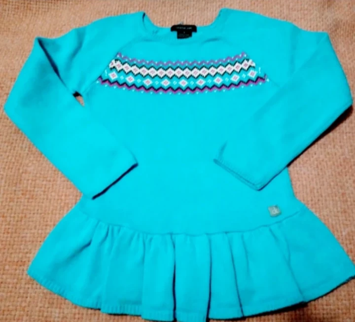 Girl's Calvin Klein Sweater thumbnail