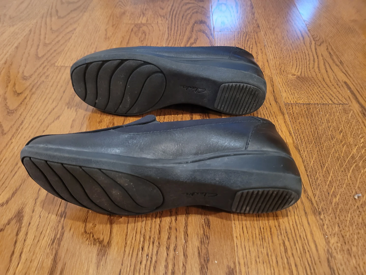 Clark's size 5 Ladies Black shoes image indicator(4)