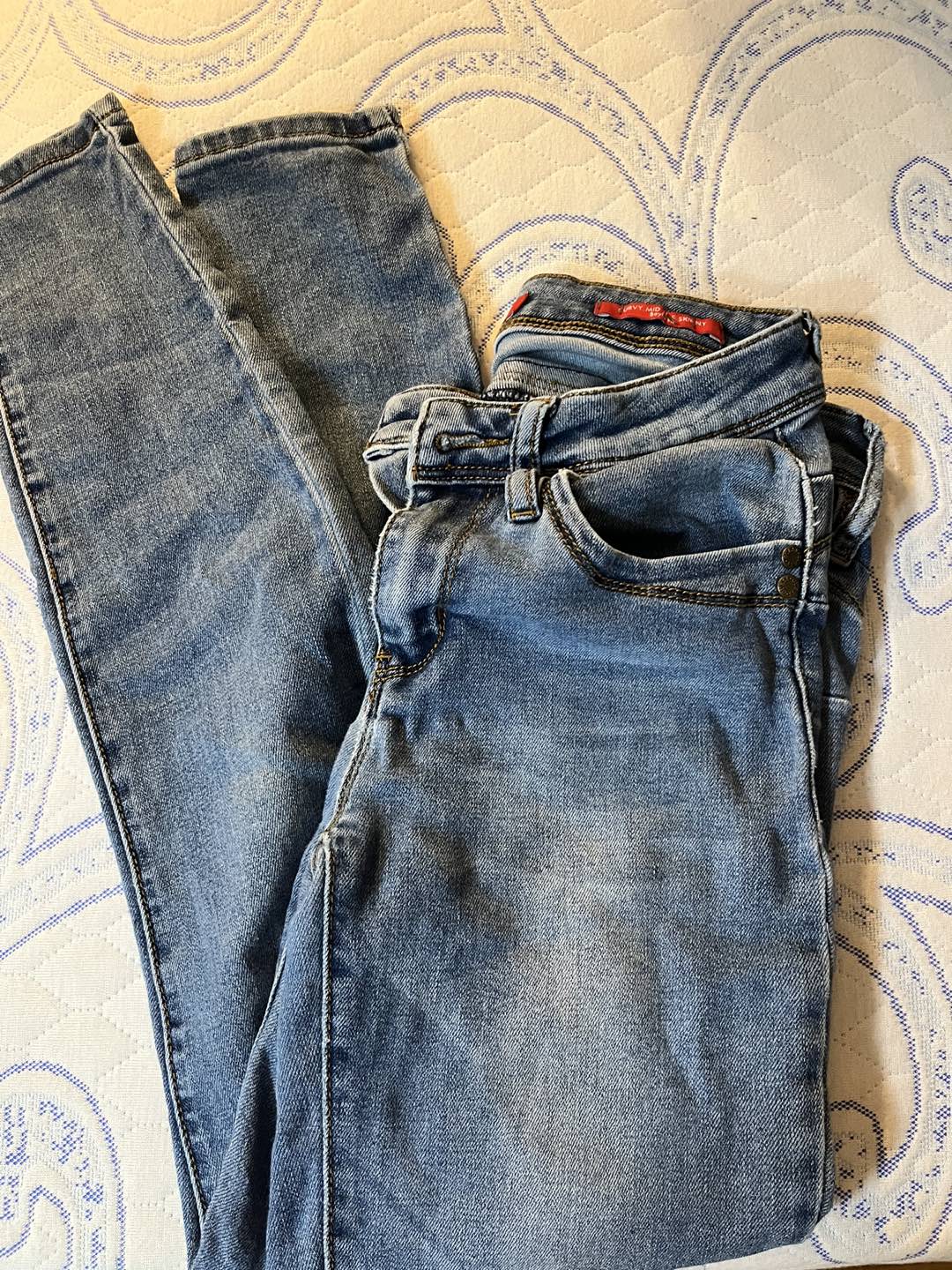 Guess Jeans