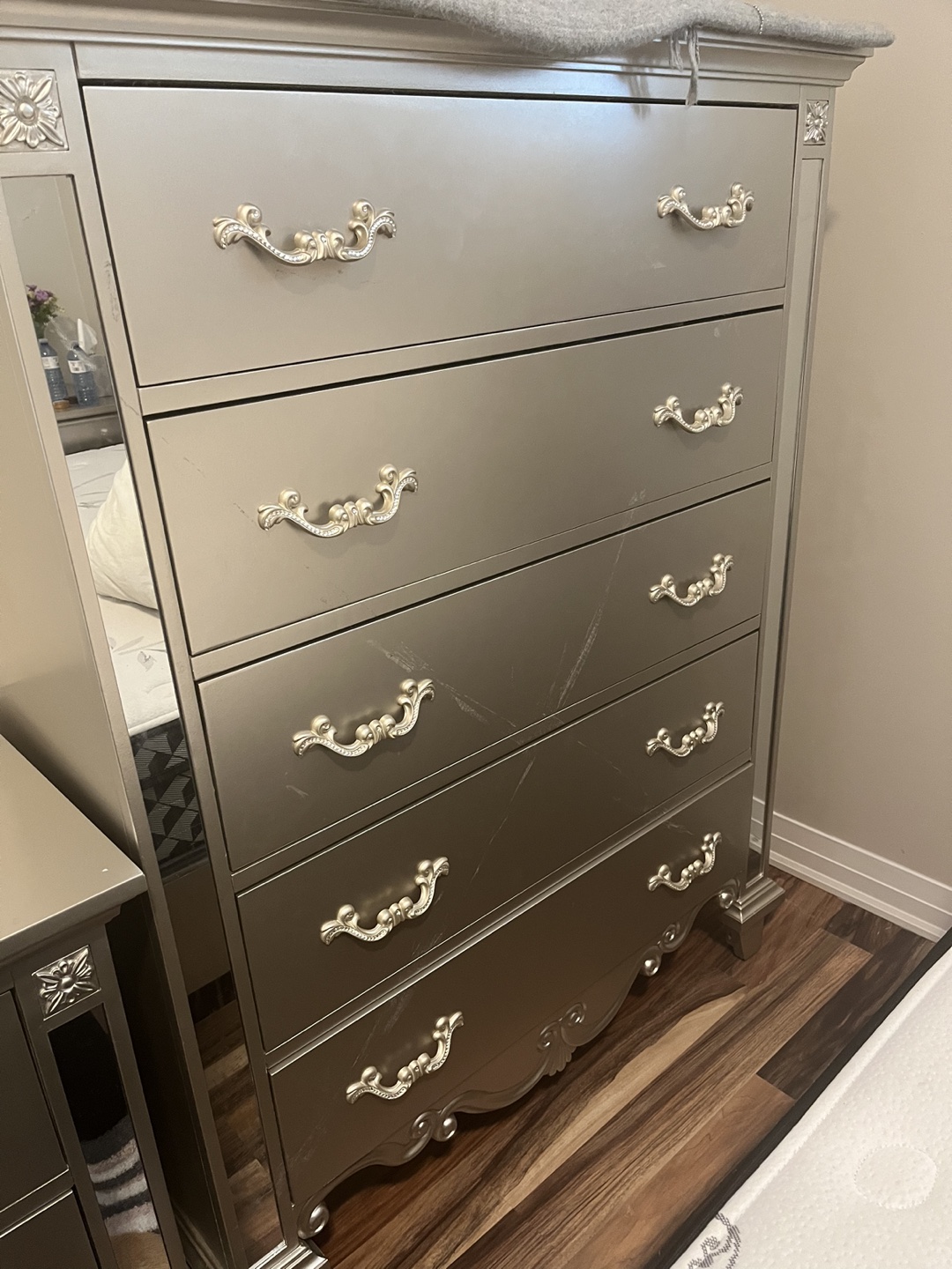 King size bedroom set image indicator(2)