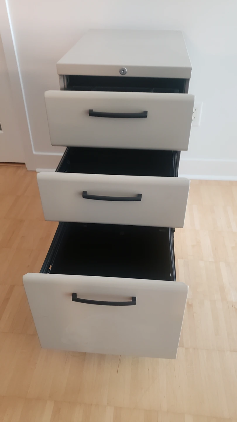 Filing Cabinet - photo 4