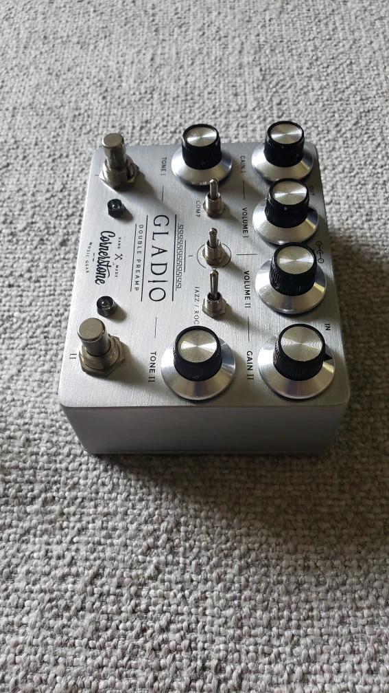 Guitar pedal / Gladio / 1 spot power supply - photo 2