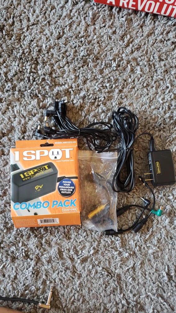 Guitar pedal / Gladio / 1 spot power supply - photo 4