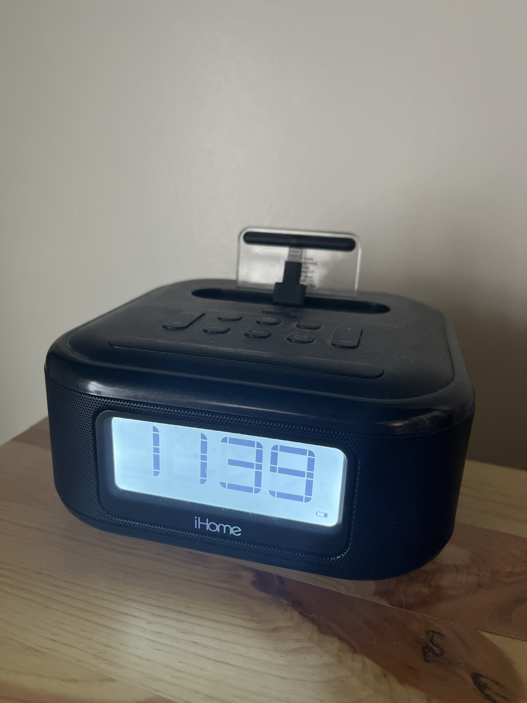 iHome charging dock alarm clock
