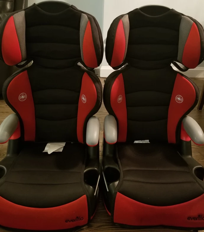 2 free car seats