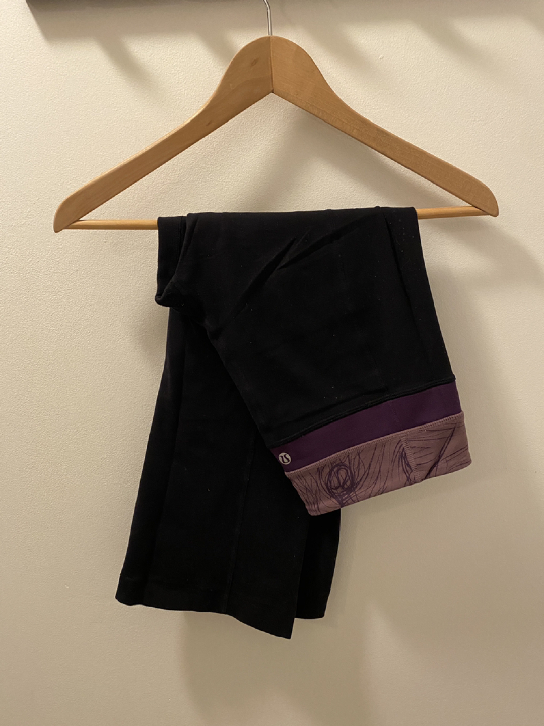 Lululemon reversible cropped groove pants