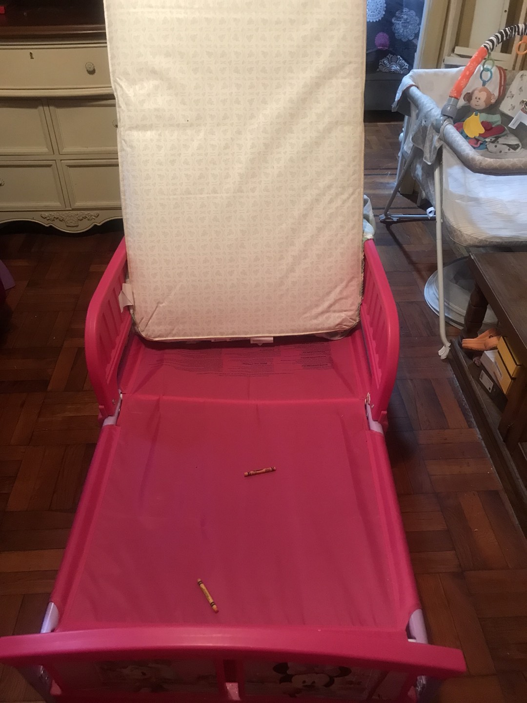 Toddler girls Minnie Mouse bed - photo 3