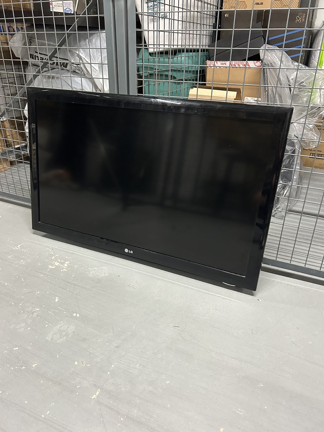 LG 42” 1080p LCD TV thumbnail