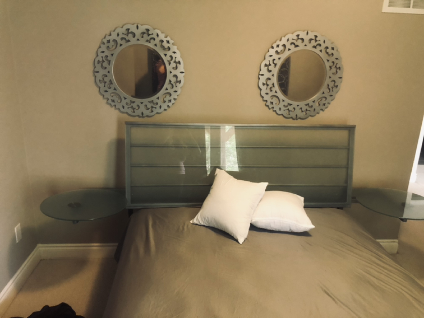 Modern queen size bed