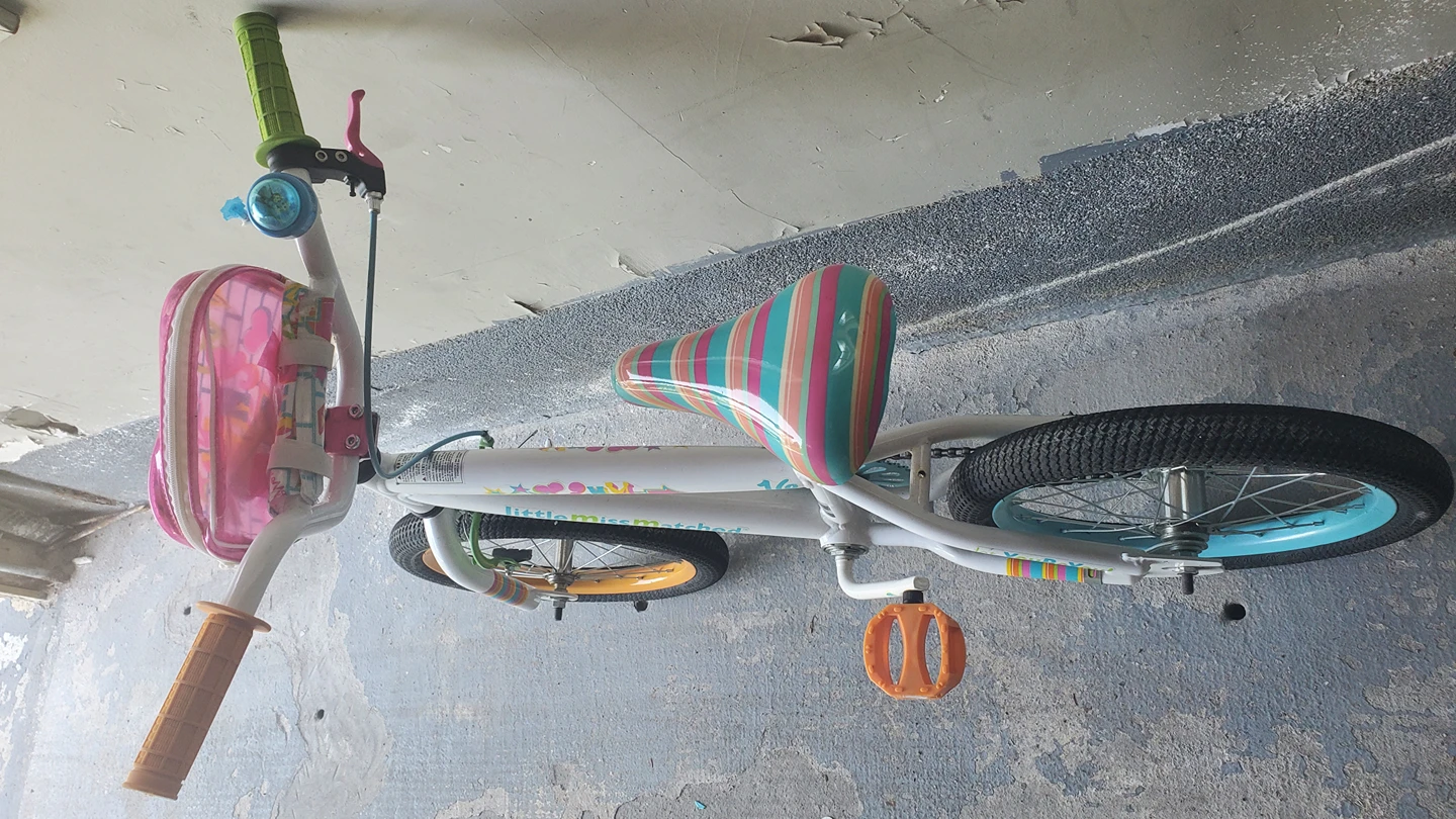 girls bike with bell and storage on front - photo 2