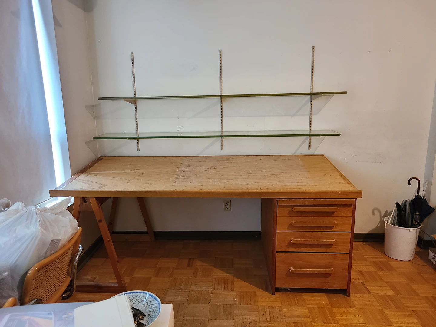 Large work desk & Glass Shelves thumbnail