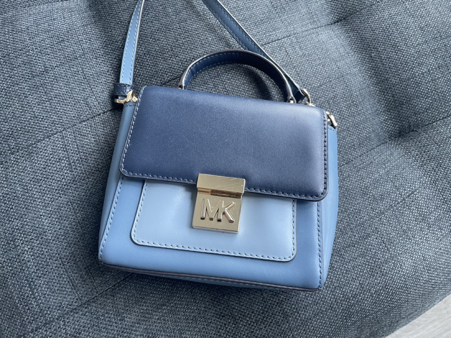 Michael Kors crossbosy bag thumbnail