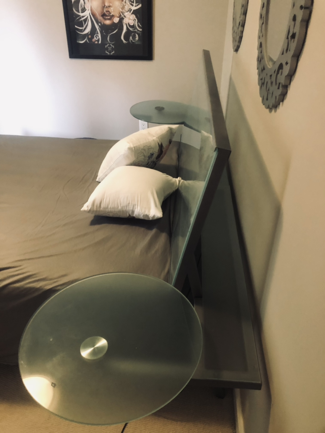 Modern queen size bed - photo 4