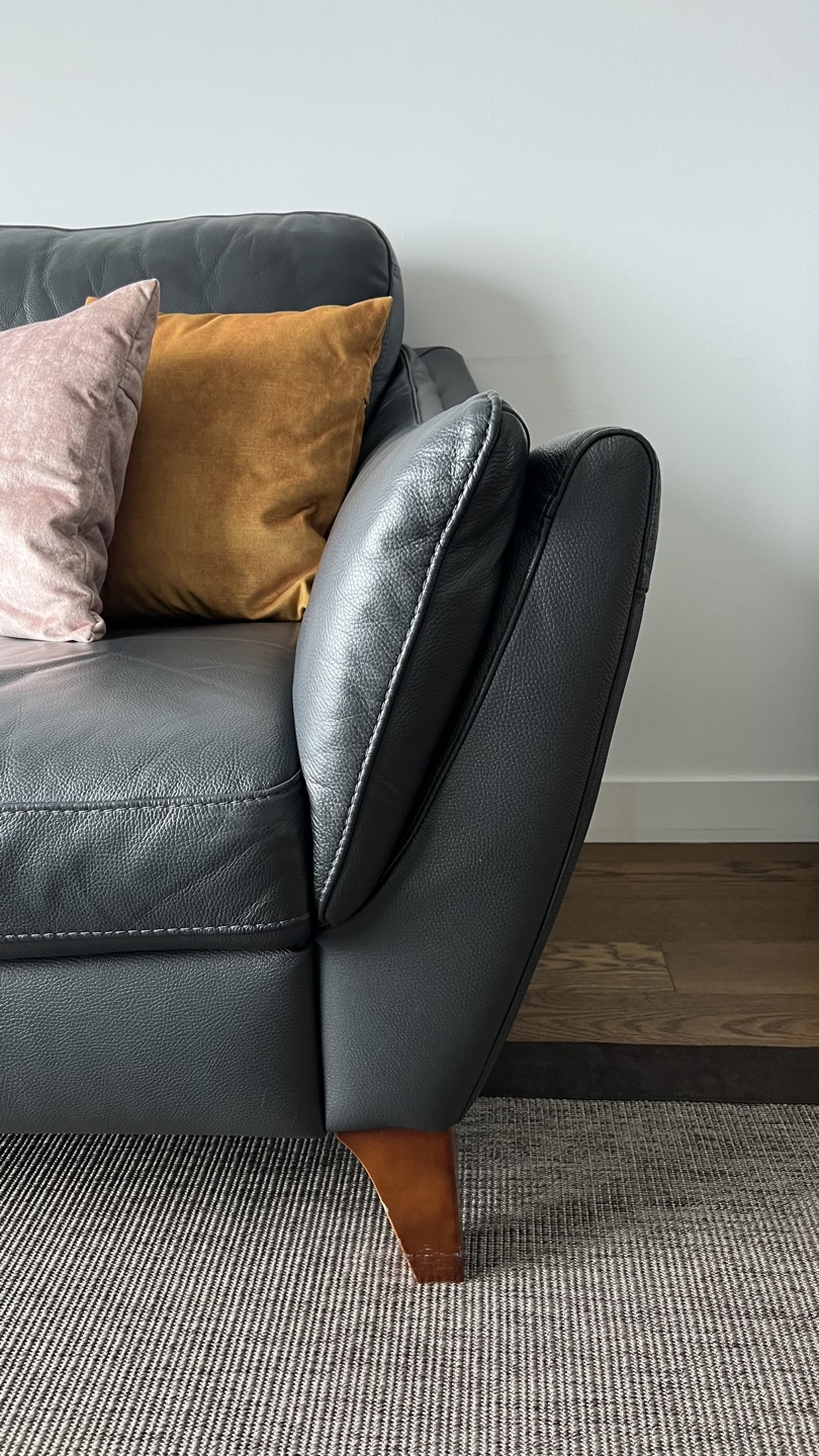 Stylish & Comfortable Natuzzi Greccio Leather Sofa - photo 3