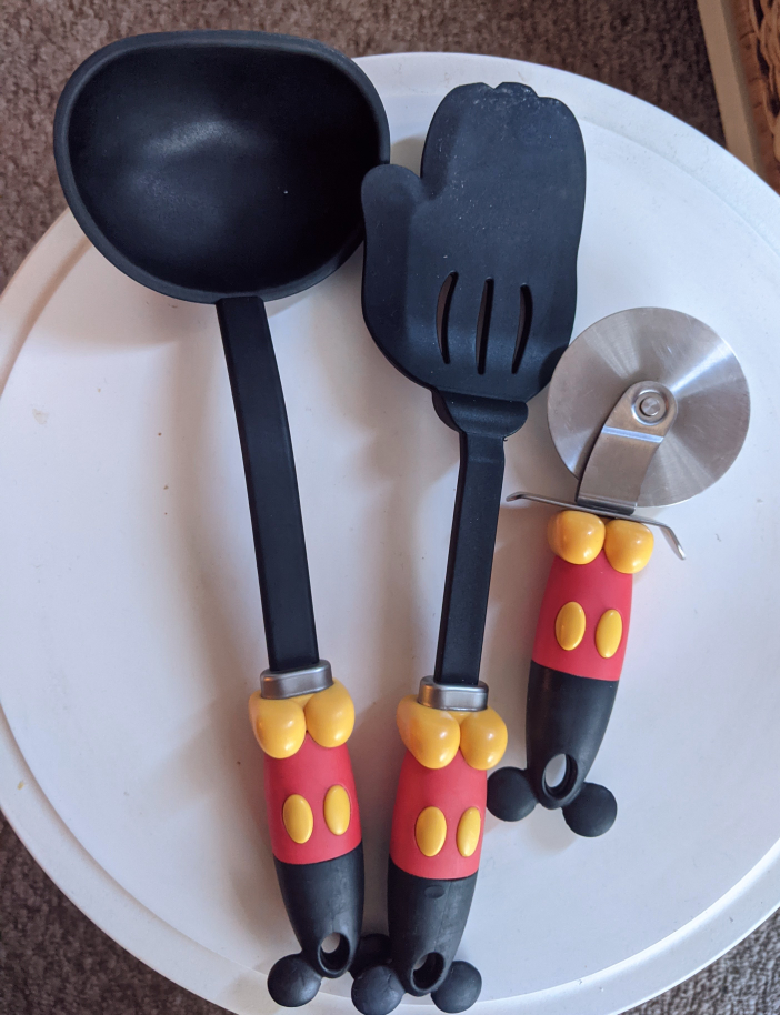 Disney Kitchen utensils set thumbnail