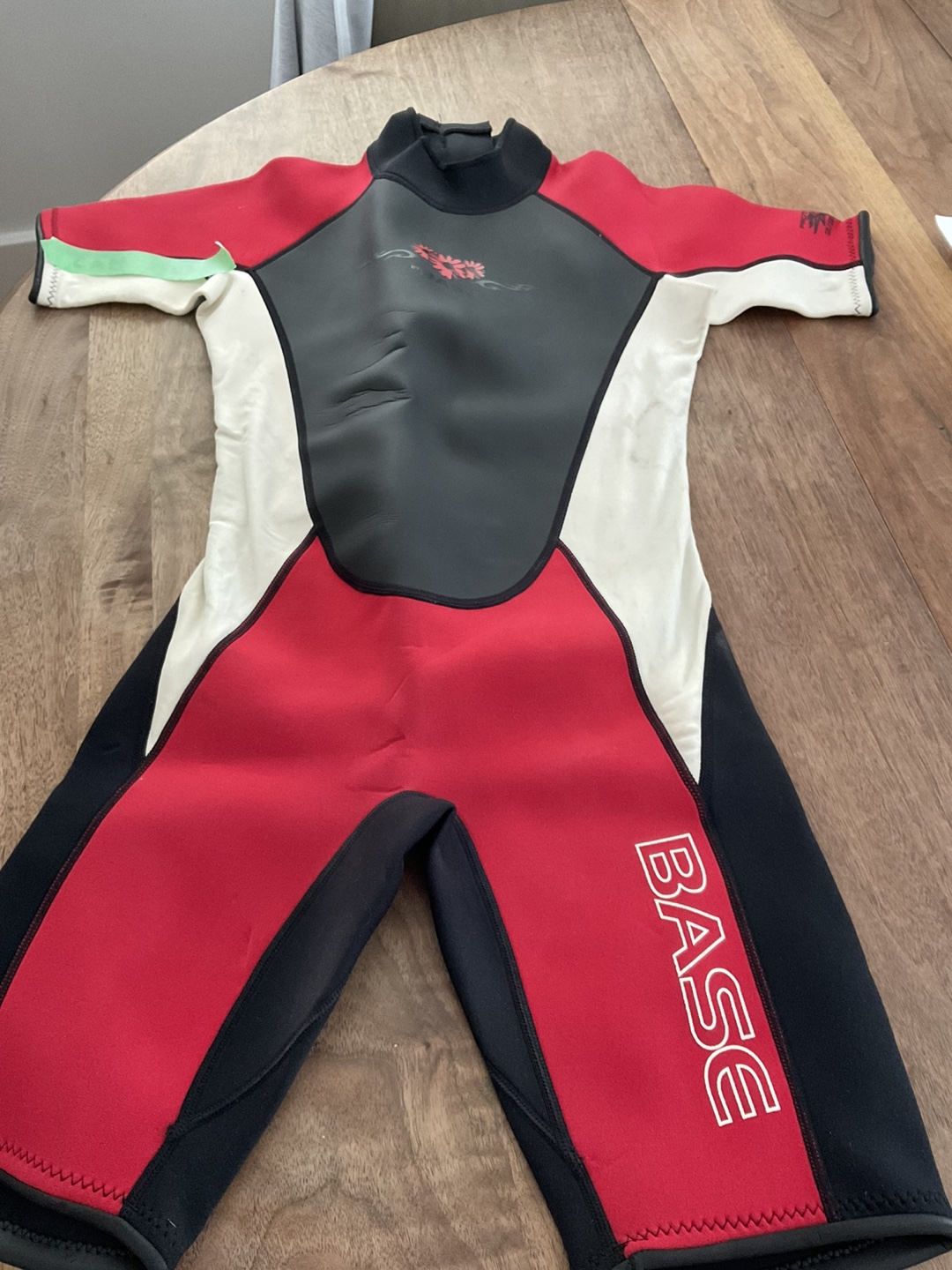 Base Wetsuit-Sz small womens (34) - photo 2