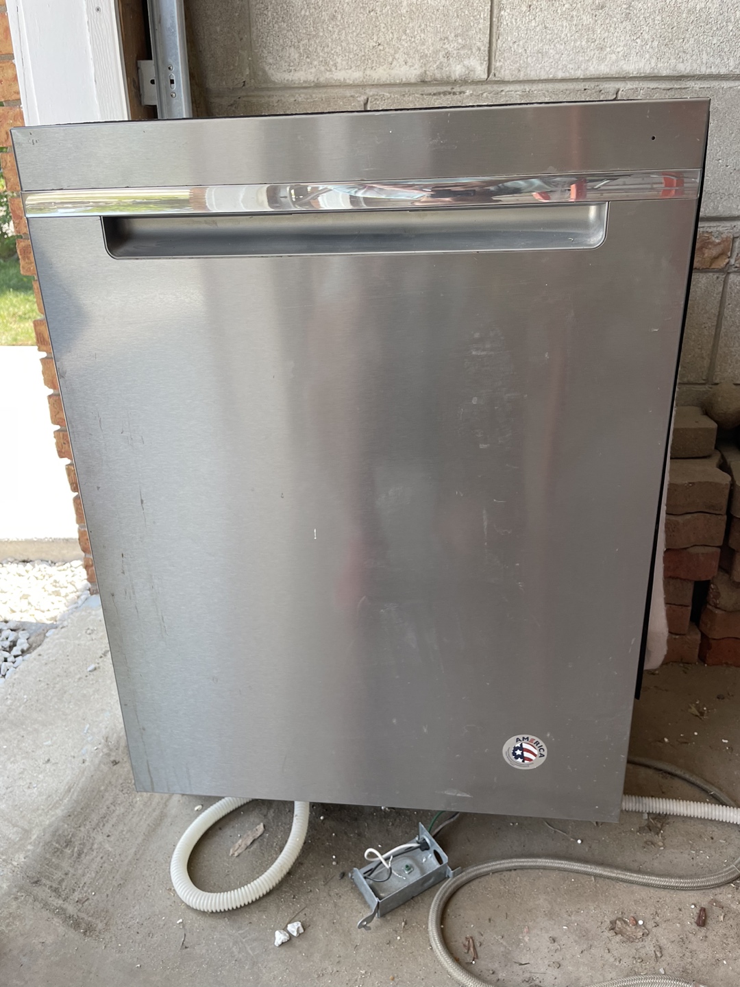 New Offer!! Wirlpool Steel dishwasher Must Go‼️ thumbnail