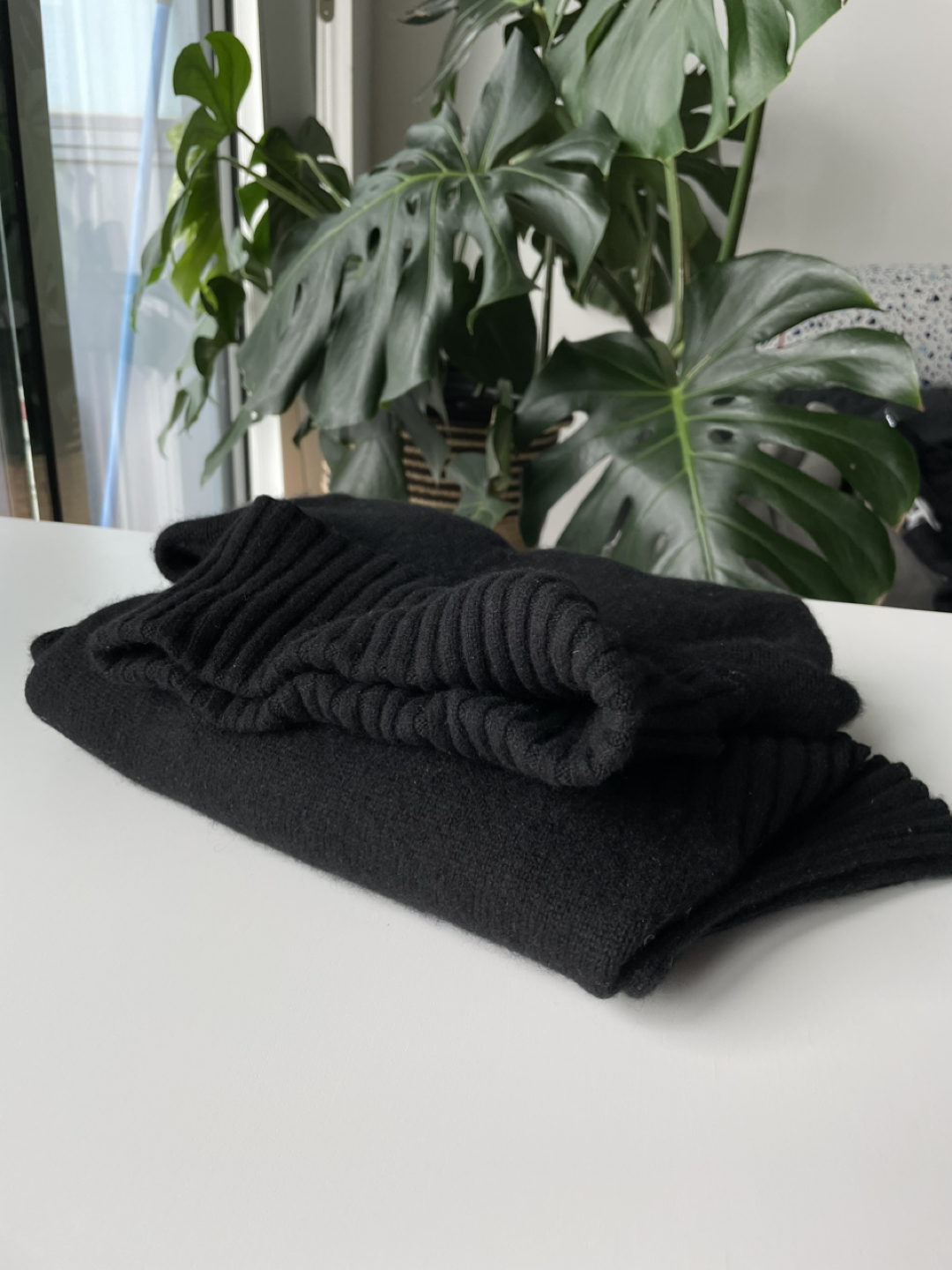 100% cashmere turtleneck sweater thumbnail