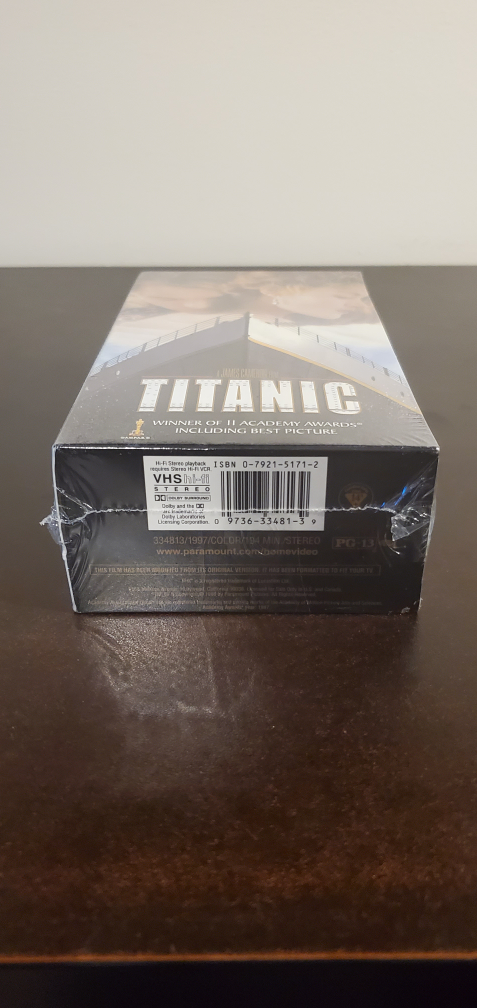 Sealed Titanic VHS box set - photo 4