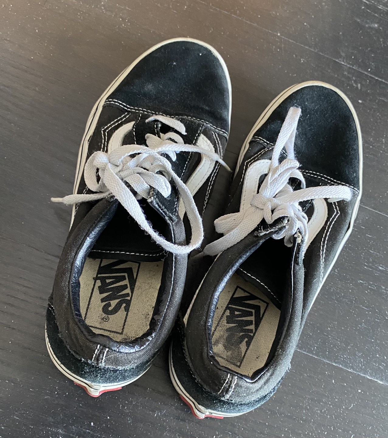 Selling shoe thumbnail