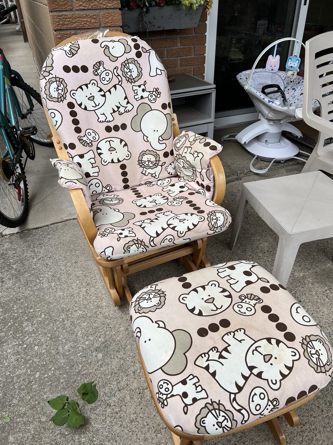 Glider chair with footstool thumbnail