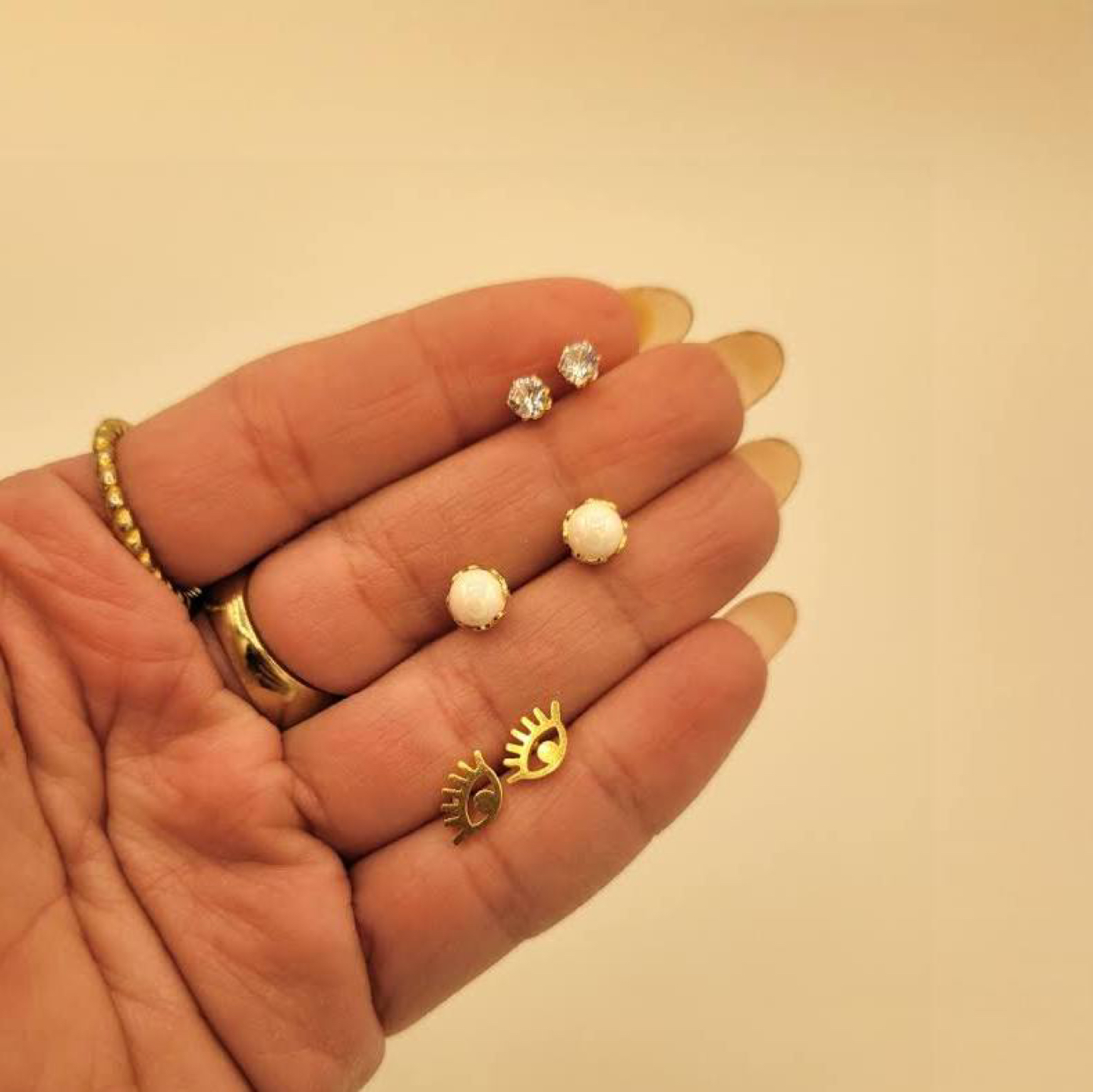 Earrings free thumbnail