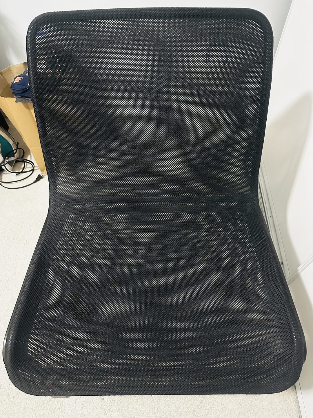 Patio mesh chair thumbnail