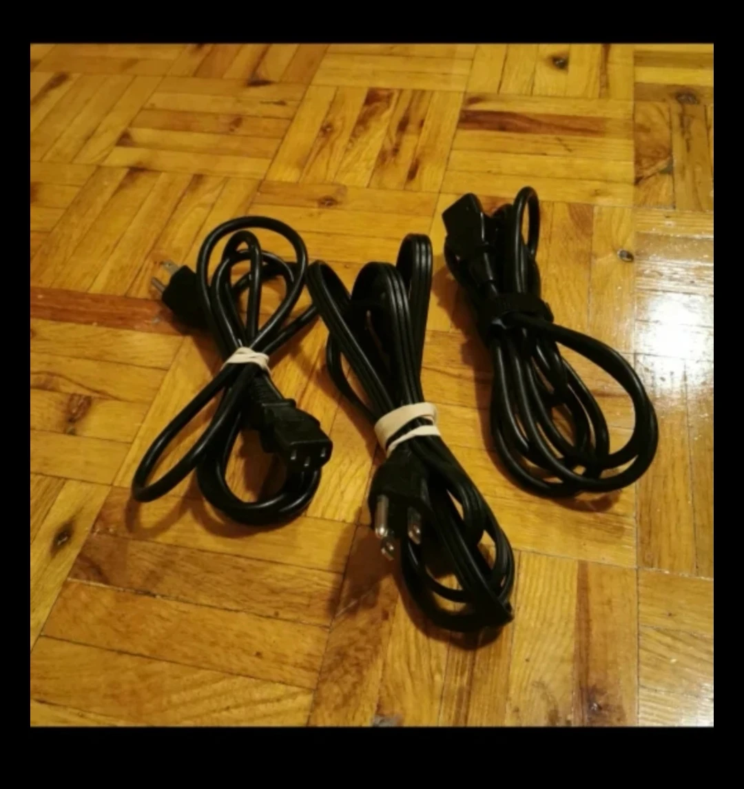 3 power supply cables thumbnail