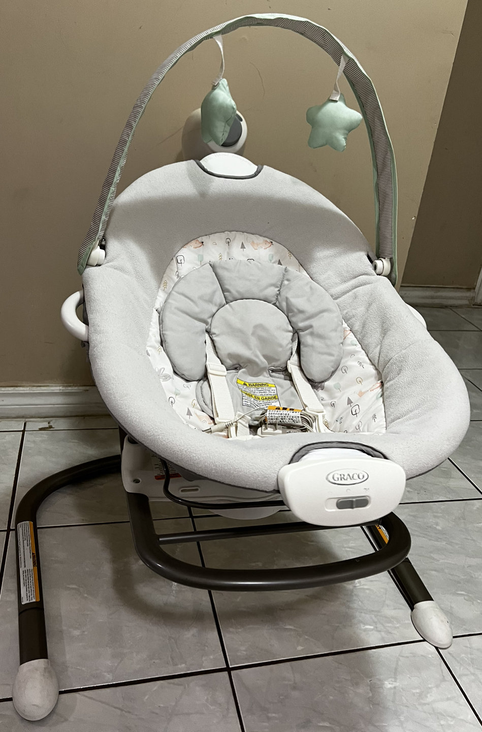 Baby soothing swing