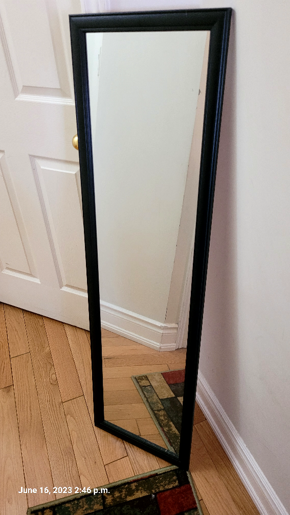 Wall mirror 