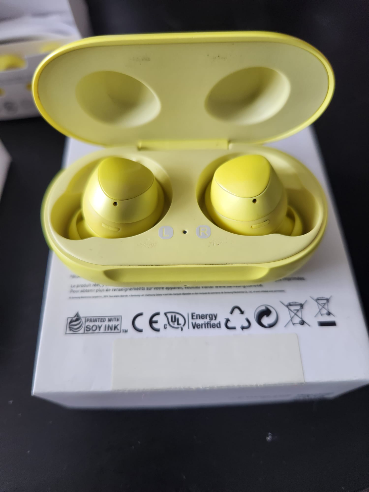 Galaxy Buds for Sale (SM-R170)