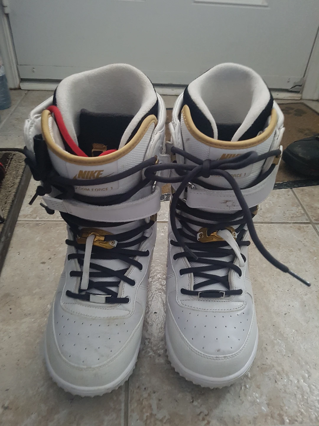 Nike AF1 snowboard boots image indicator(2)