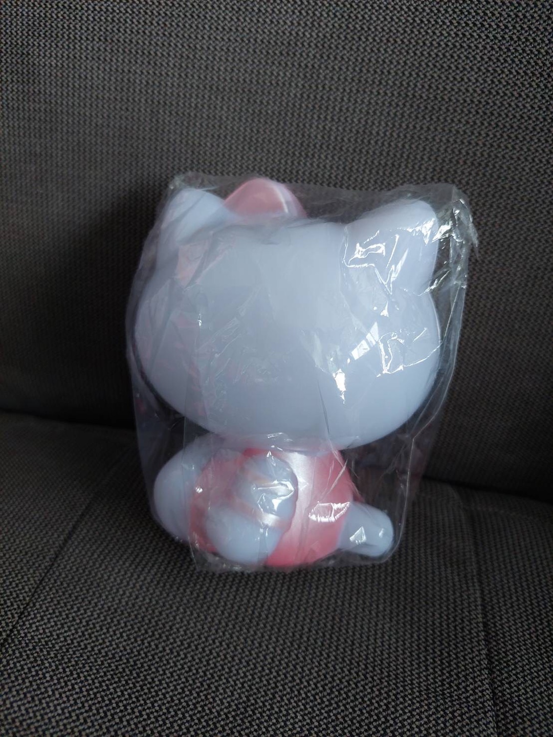 NEW Hello Kitty coin piggy bank - photo 2