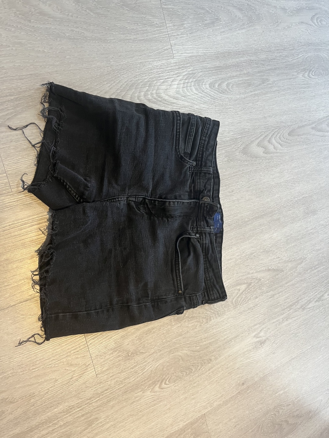 Zara Shorts thumbnail