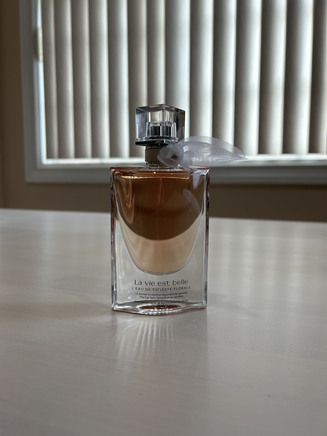 No la vie est belle l’eau de toilette florale fragrance perfume thumbnail