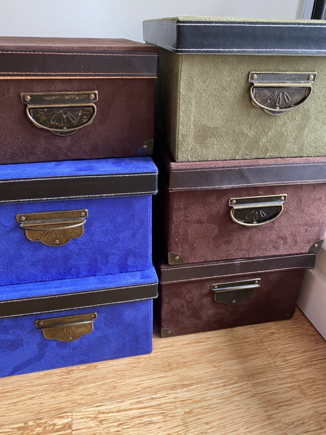 Storage Boxes - 5 medium + 1 small