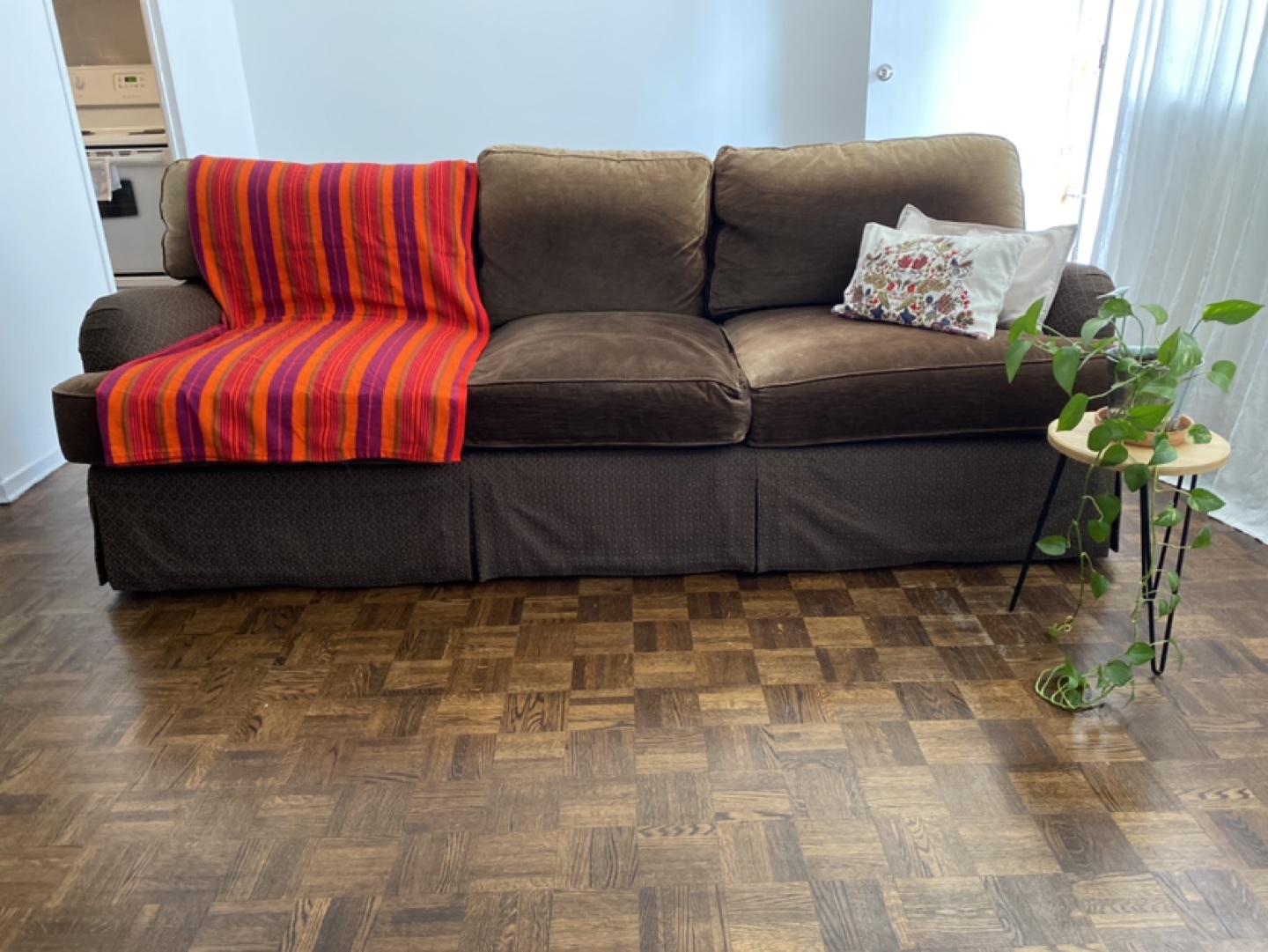 Elegant sofa! thumbnail