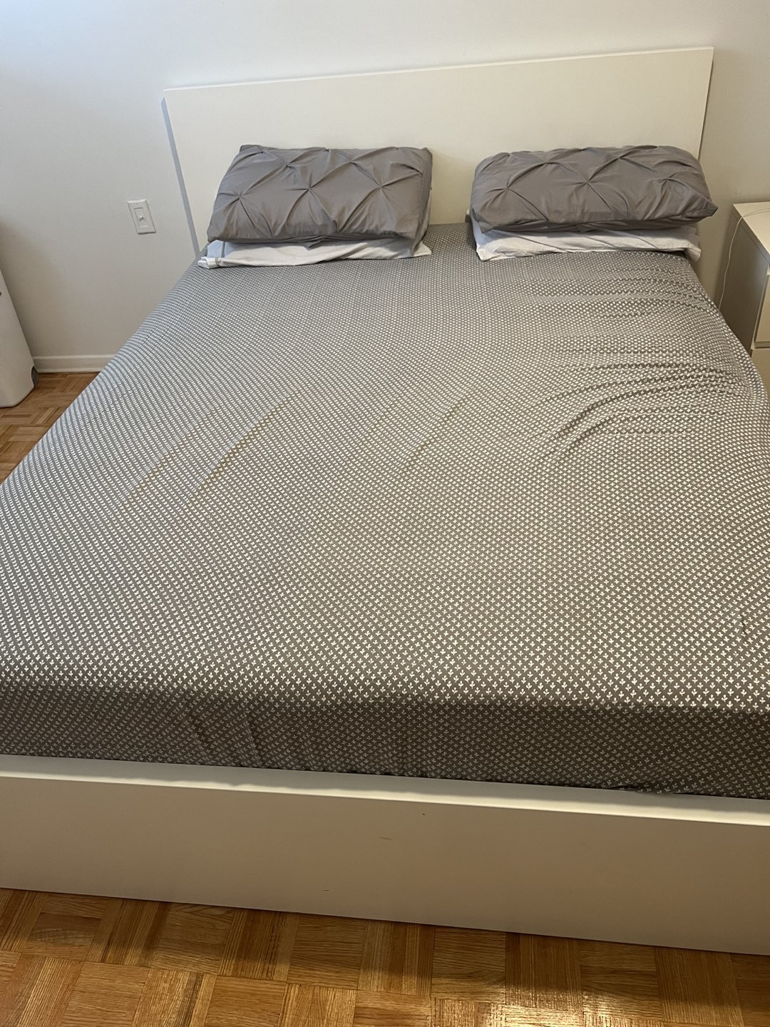 Ikea queen bed with mattress and 2 storage drawers - photo 2