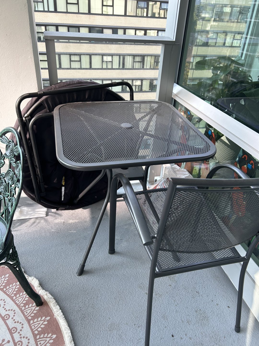 Outdoor metal table and 1 chair thumbnail