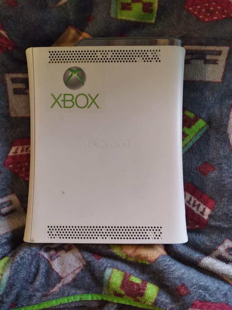 Xbox 360 console  thumbnail