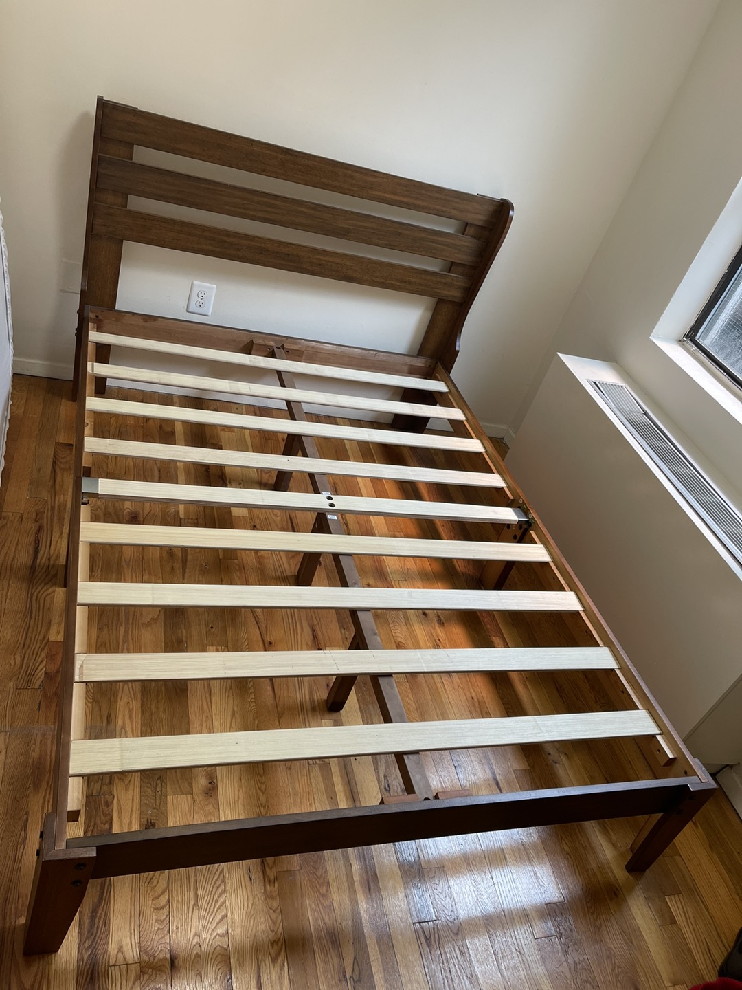 Solid wood Bedframe - Full Size