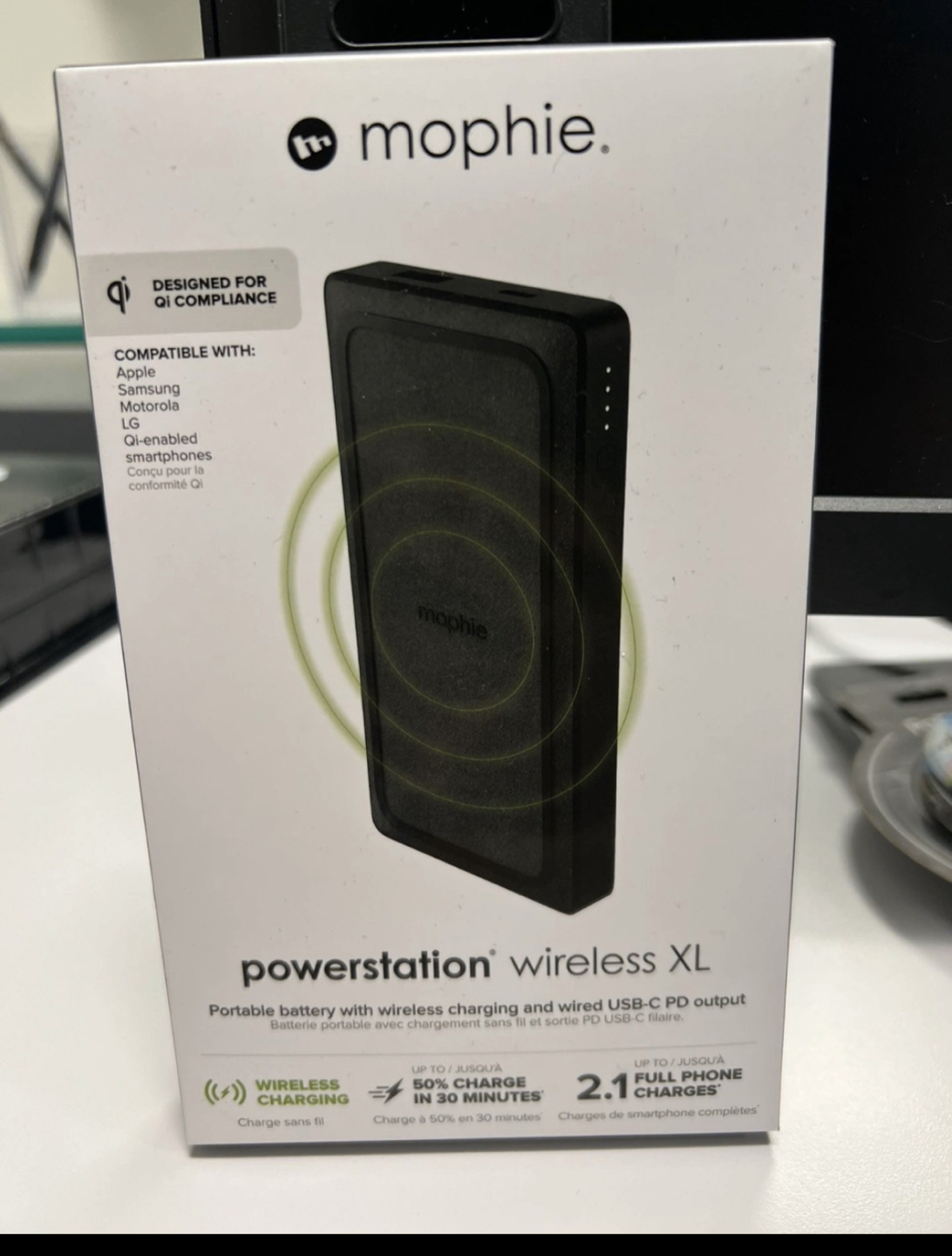 Wireless phone charging battery