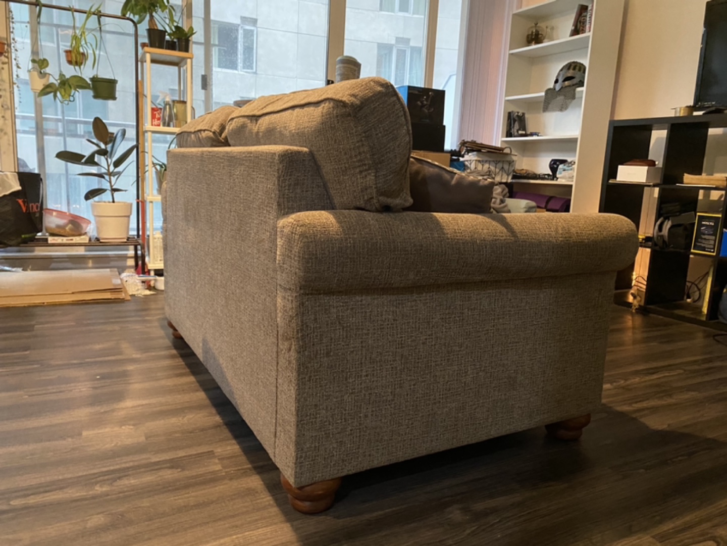 Love seat / couch - photo 4