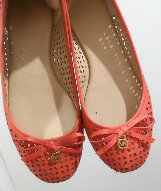 MK flat shoes image indicator(2)