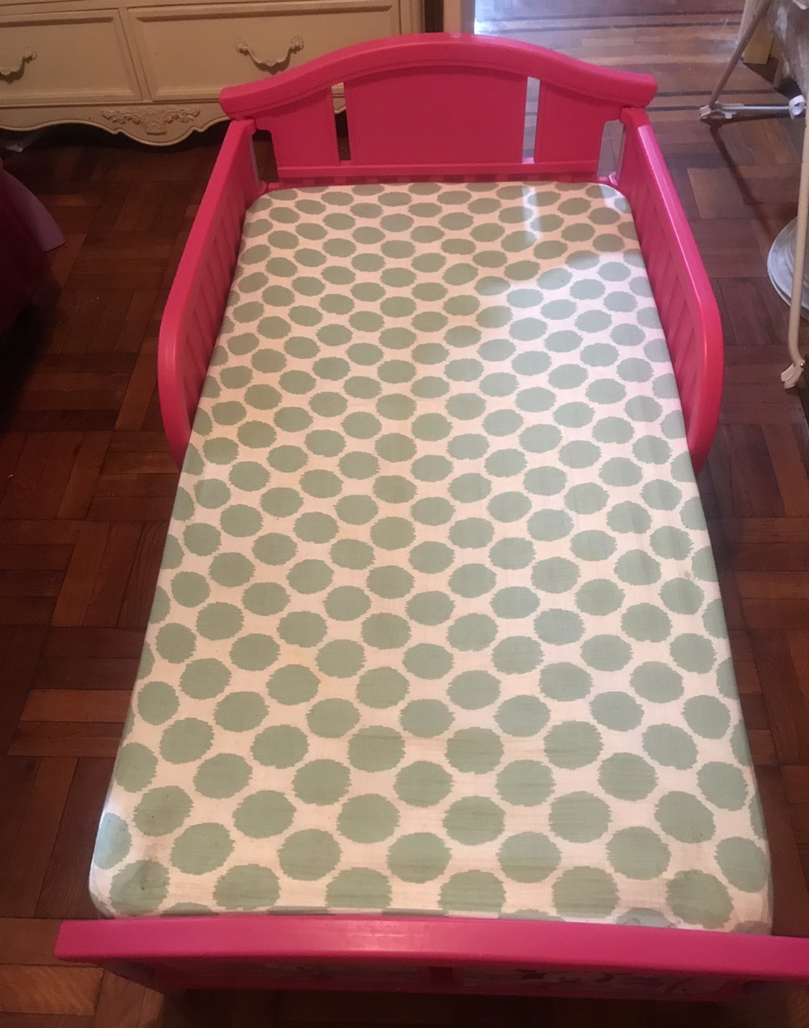 Toddler girls Minnie Mouse bed - photo 2