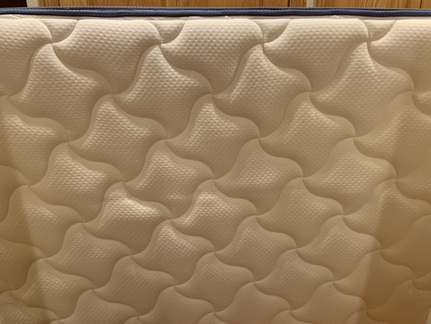 Sleepy's NEW Calm Queen Mattress - photo 2