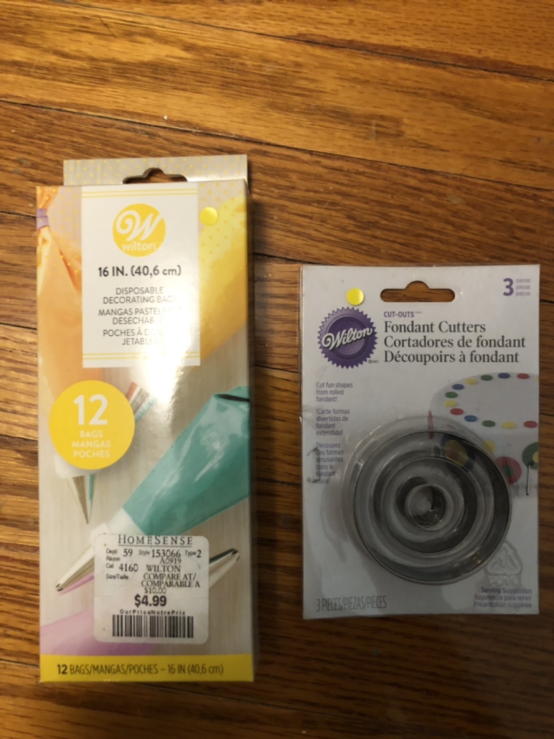 Cake decorating supplies image indicator(2)